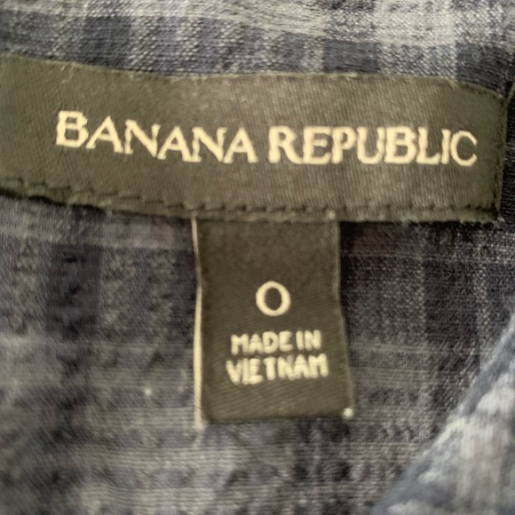Banana Republic top zipper on the back - Picture 3 of 5